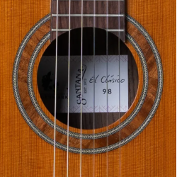 Santana El Cl�sico 98 spanish guitar w pickup